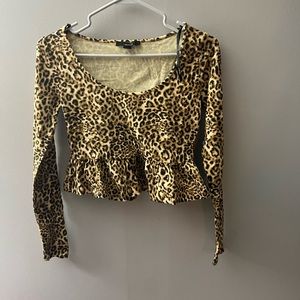 Scoop neck long sleeve